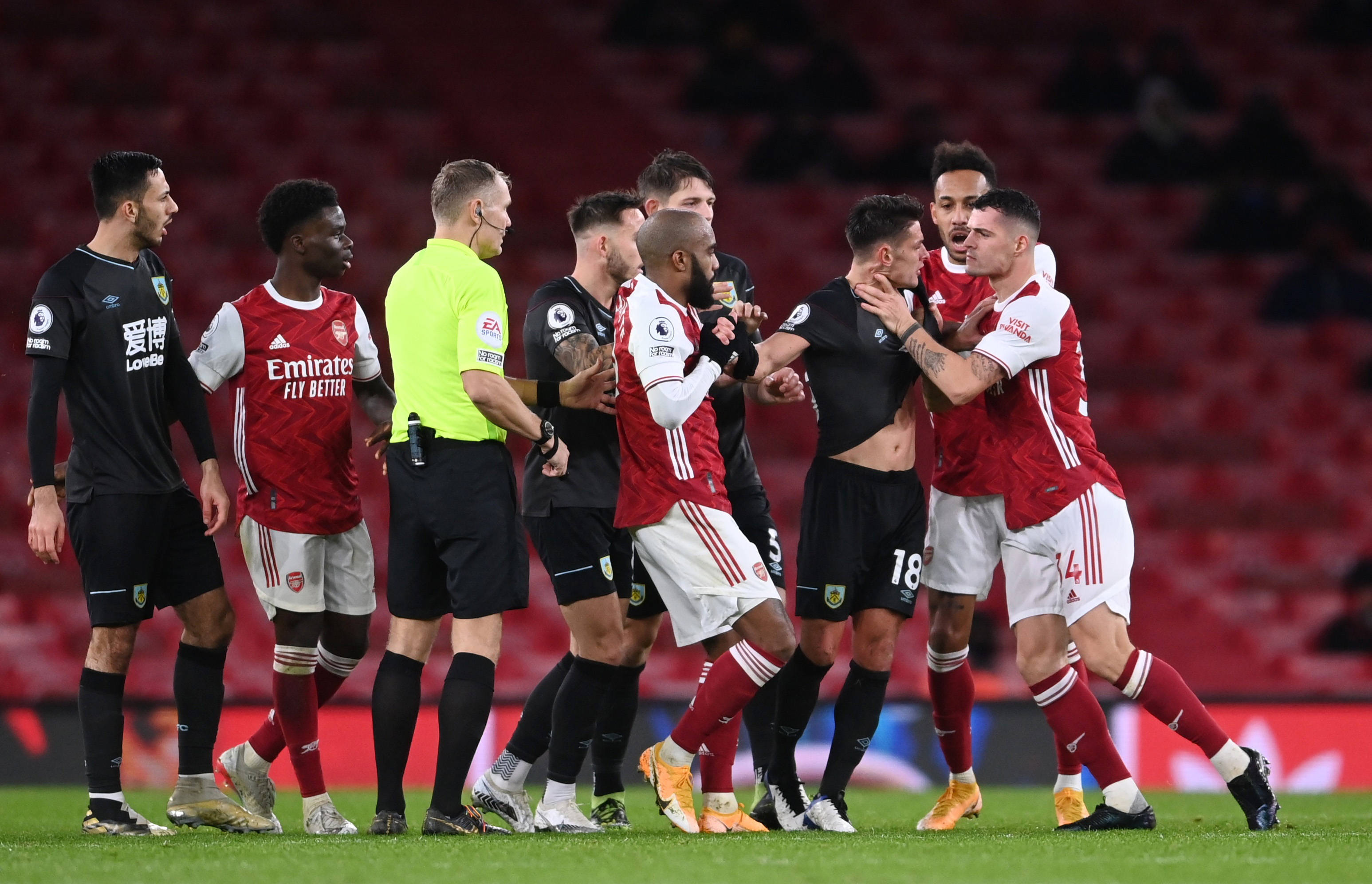 主教练郝伟 主教练郝伟